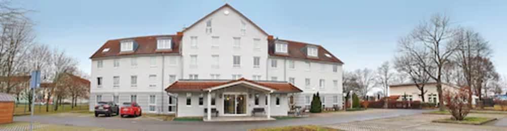Dormero Hotel Hoyerswerda Exterior foto